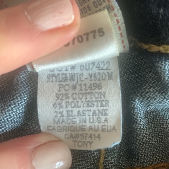 True Religion vintage stretch jeans with whisking details. Size 29 - Picture 7 of 7